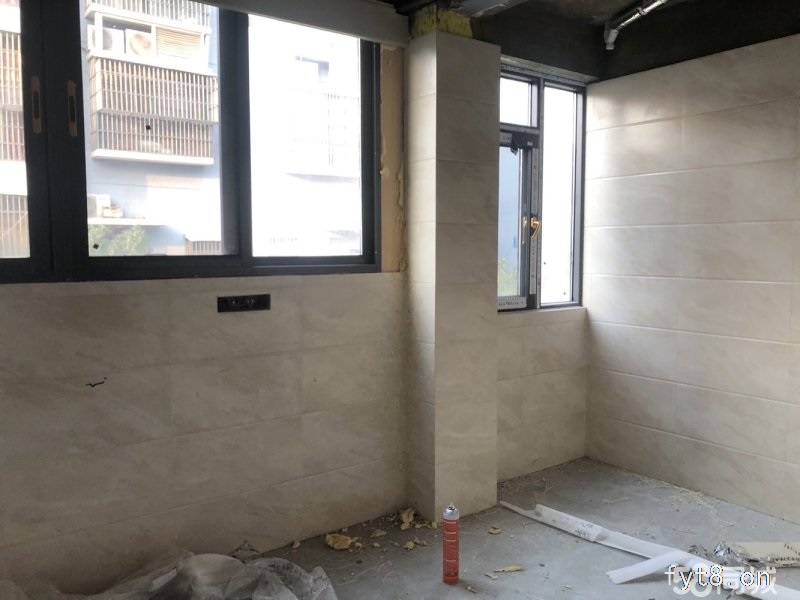 幸福家园复试别墅一共300平方左右产证齐全可按揭位置好